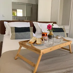 https://jolie-villa-avec-piscine-au-bord-de-leau.comcaribbean.com